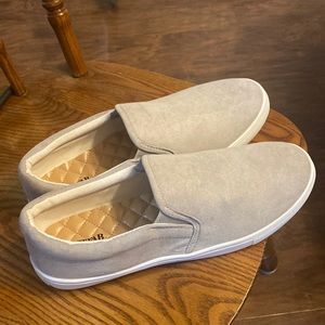 JustFab slip on shoes size 11